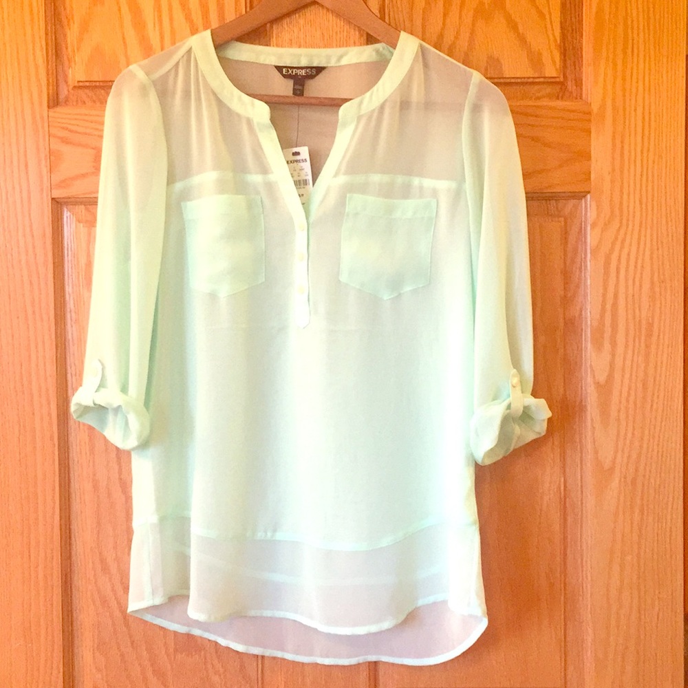 NWT Mint green Express long sleeve shirt. Small